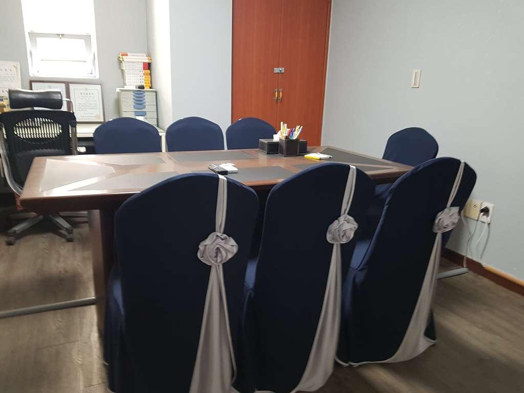Metro Pol Tourist Hotel Pyeongtaek Facilidades foto